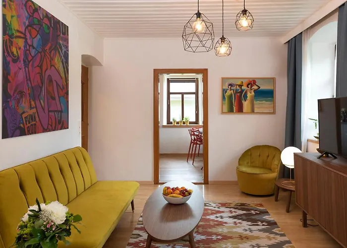 بيت للعطل Zu Hause Im Schoenen Tirol