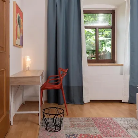 Zu Hause Im Schoenen Tirol *